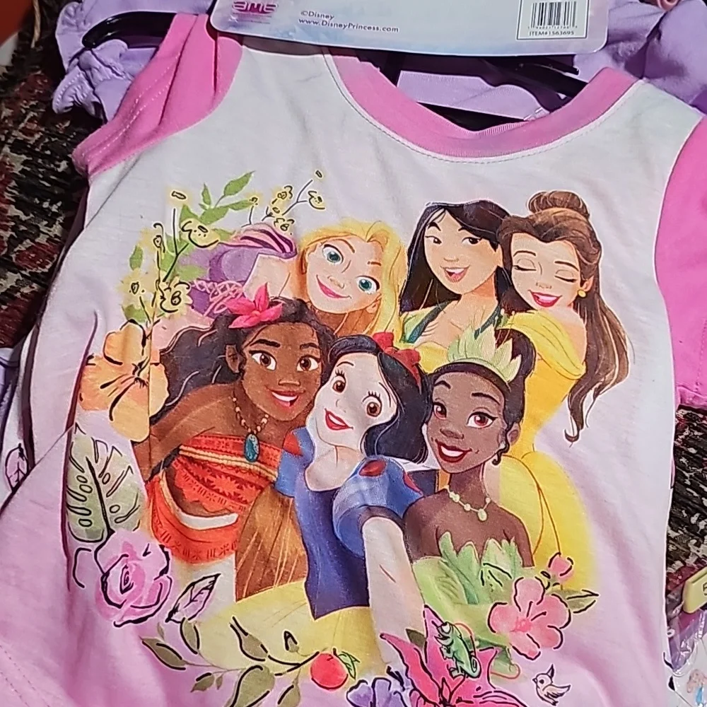 Disney Princess 4 piece pajama nwt 3T